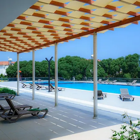 Beautiful Sea & Mountain Views In Iskele, North Cyprus Apartamento