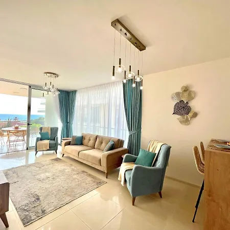 Beautiful Sea & Mountain Views In Iskele, North Cyprus Appartement *